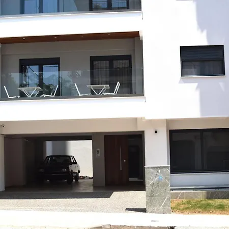 Toumba 4*